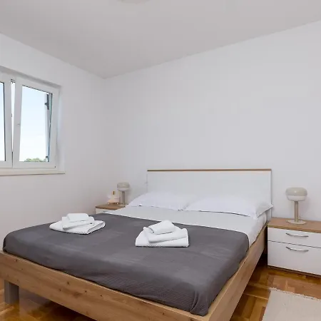 Dolores Cervar Apartment Porec